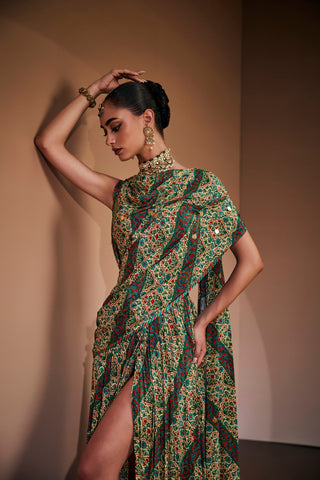 Floral Printed drape with traditional motif